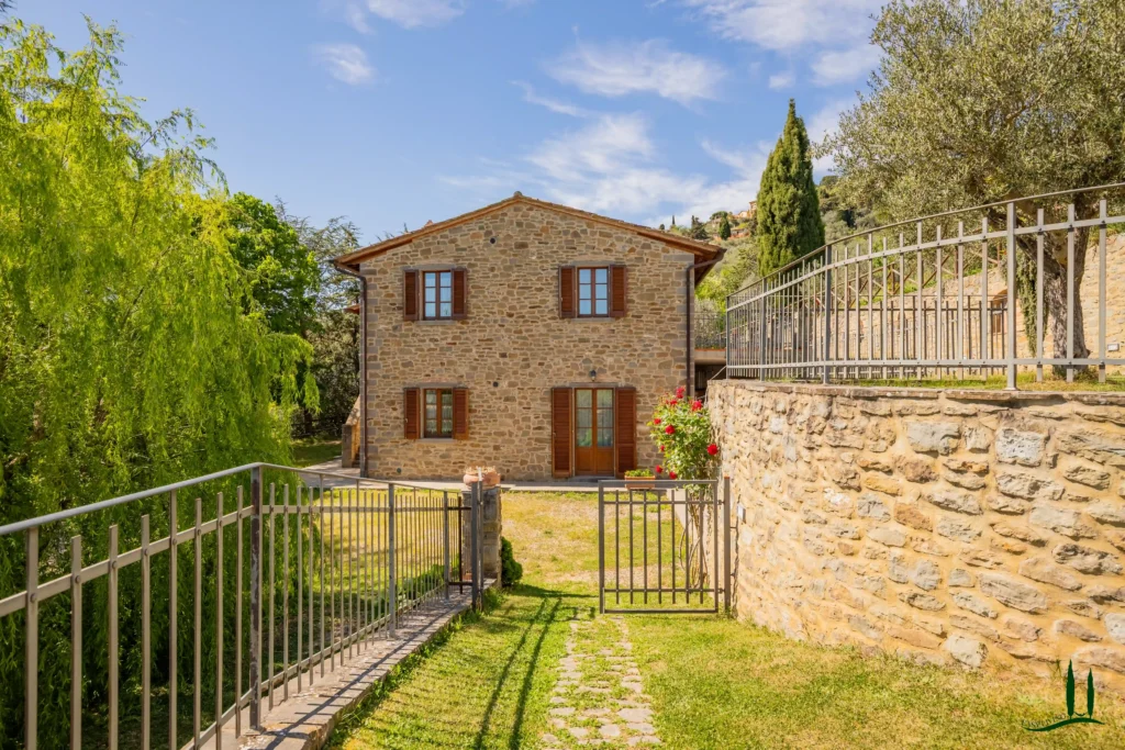 villa for sale cortona