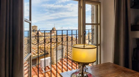 Historic 3-Bedroom Apartment with Panoramic Views in Cortona — photo 16