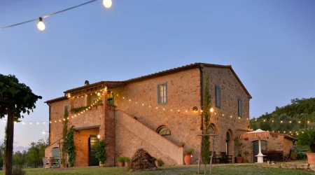 Farmhouse for sale in Tuscany